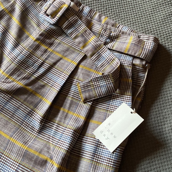 A New Day Belted Pleat Front Plaid Pant Size 10 - Picture 5 of 13